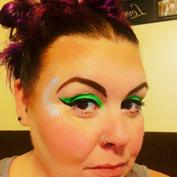 Meet your Posher, Lindsay - Picture 3 of 4